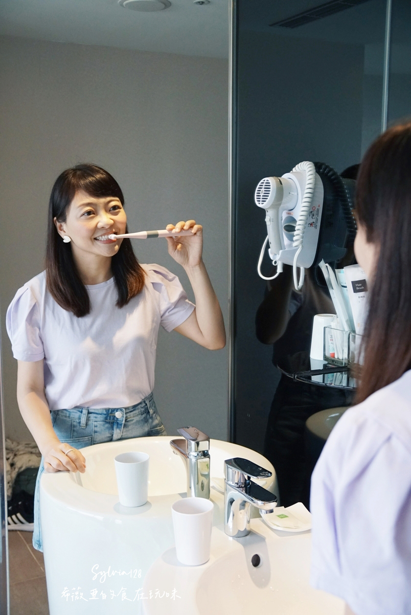 CHIZY 高效潔淨速扣易電動牙刷，讓你輕鬆擁有健康完美笑容！電動牙刷推薦 @希薇亞の食在玩味