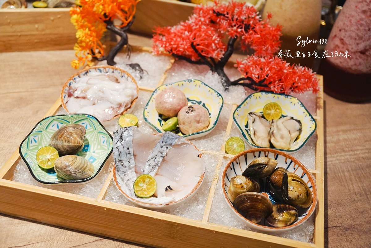 【中山國中火鍋】深紅汕頭鍋物(台北民權店)。海陸大方上桌，澎湃暖心！ @希薇亞の食在玩味