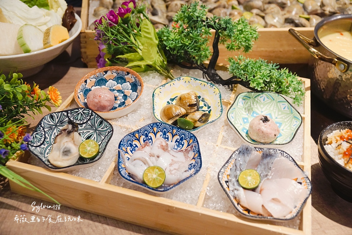 【中山國中火鍋】深紅汕頭鍋物(台北民權店)。海陸大方上桌，澎湃暖心！ @希薇亞の食在玩味