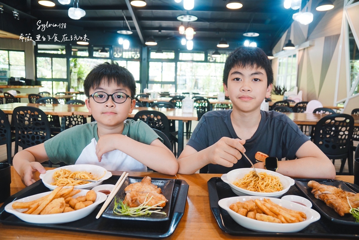【宜蘭住宿】鳳梨屋水上莊園一泊三食。宜蘭一日遊、宜蘭親子體驗、露營、villa住宿推薦 @希薇亞の食在玩味