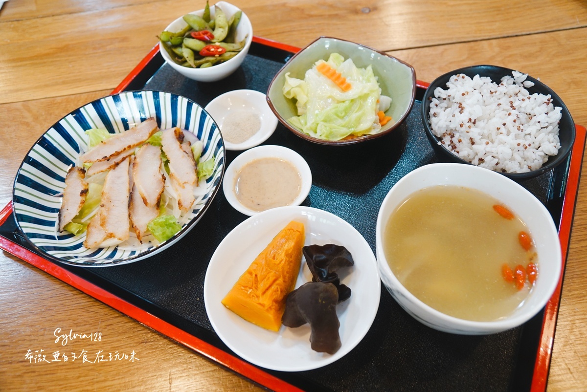 【宜蘭住宿】鳳梨屋水上莊園一泊三食。宜蘭一日遊、宜蘭親子體驗、露營、villa住宿推薦 @希薇亞の食在玩味