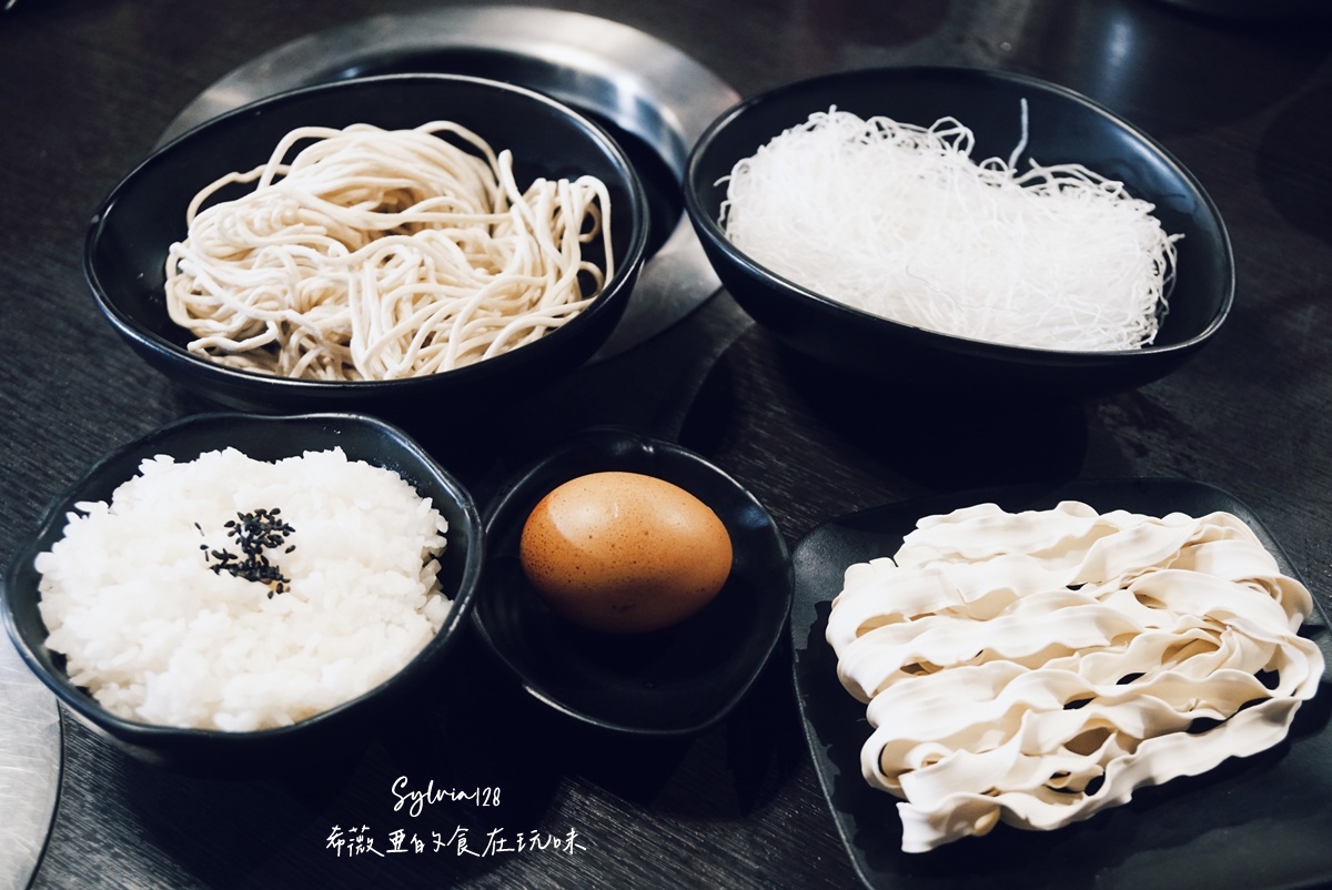 【明德火鍋】丰明殿第一涮涮鍋殿堂-明德殿，兩人同行一人免費。北投火鍋推薦 @希薇亞の食在玩味