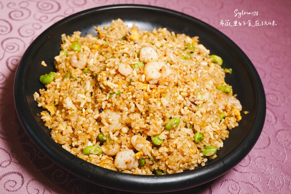 【台北萬華區】台北凱達大飯店 家宴中餐廳，20年老菜脯蒸午仔魚上桌！龍山寺站美食 @希薇亞の食在玩味