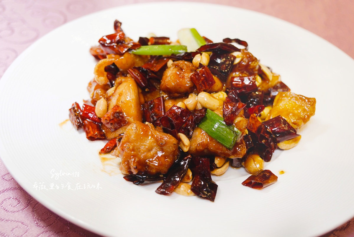 【台北萬華區】台北凱達大飯店 家宴中餐廳，20年老菜脯蒸午仔魚上桌！龍山寺站美食 @希薇亞の食在玩味