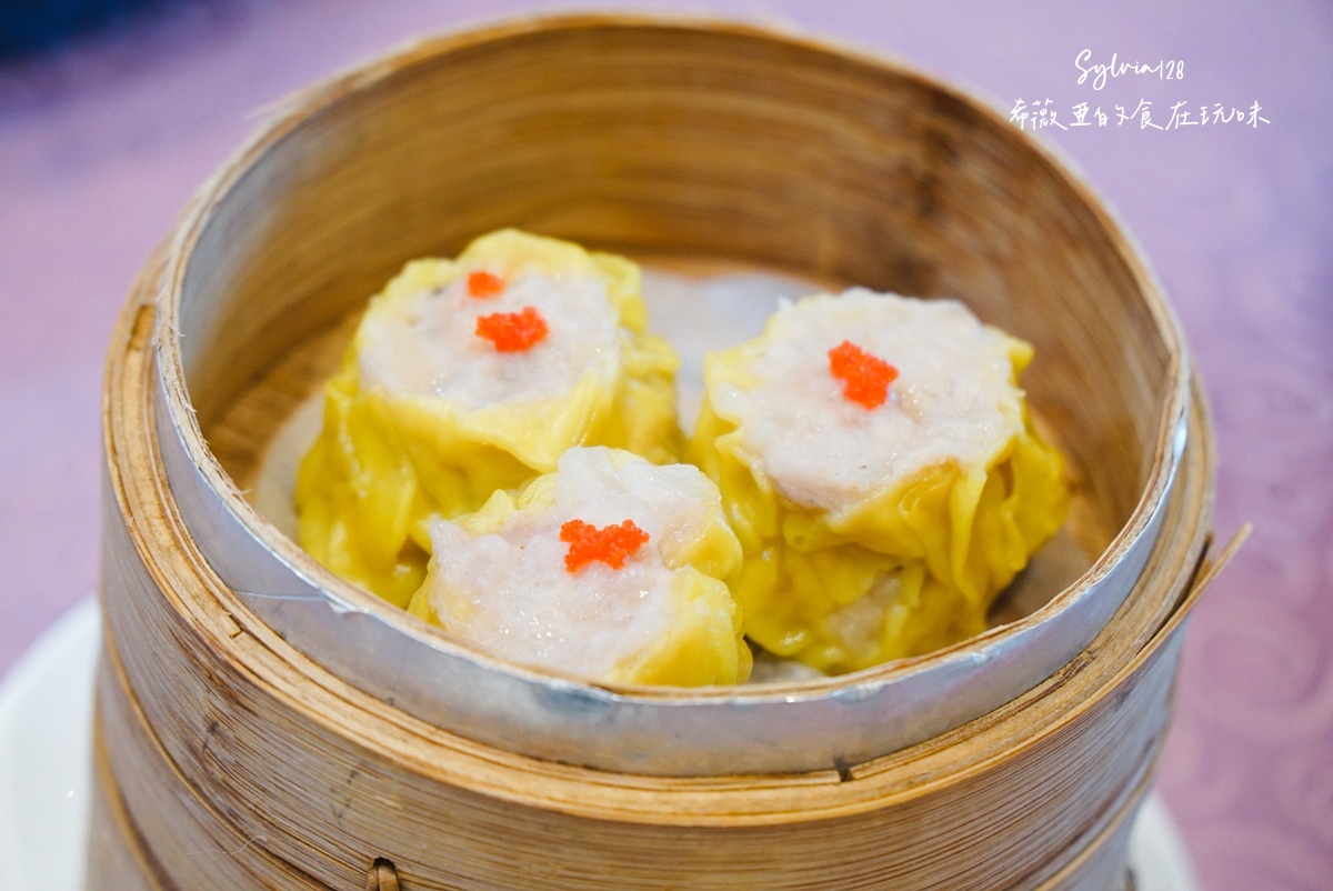 【台北萬華區】台北凱達大飯店 家宴中餐廳，20年老菜脯蒸午仔魚上桌！龍山寺站美食 @希薇亞の食在玩味
