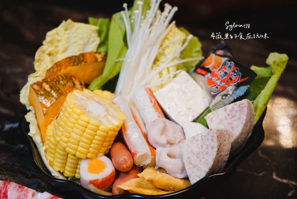 【圓山火鍋】丰明殿第一涮涮鍋殿堂-圓山殿，自助吧吃到飽。圓山美食火鍋推薦 @希薇亞の食在玩味