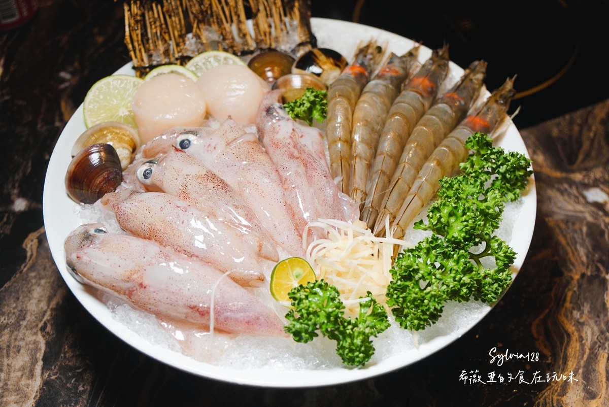 【圓山火鍋】丰明殿第一涮涮鍋殿堂-圓山殿，自助吧吃到飽。圓山美食火鍋推薦 @希薇亞の食在玩味