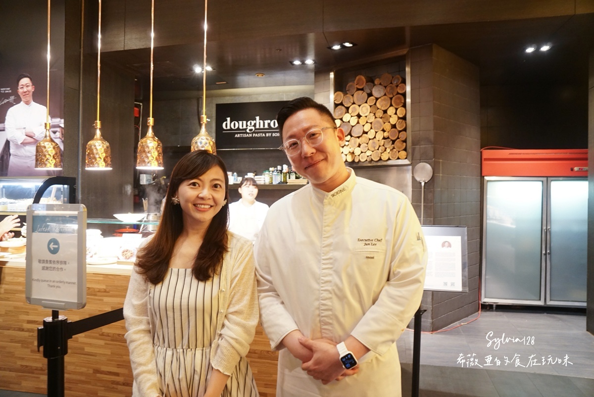 【市政府吃到飽】探索廚房-寒舍艾美酒店自助餐，首爾米其林 doughroom 吃到飽快閃登台！ @希薇亞の食在玩味