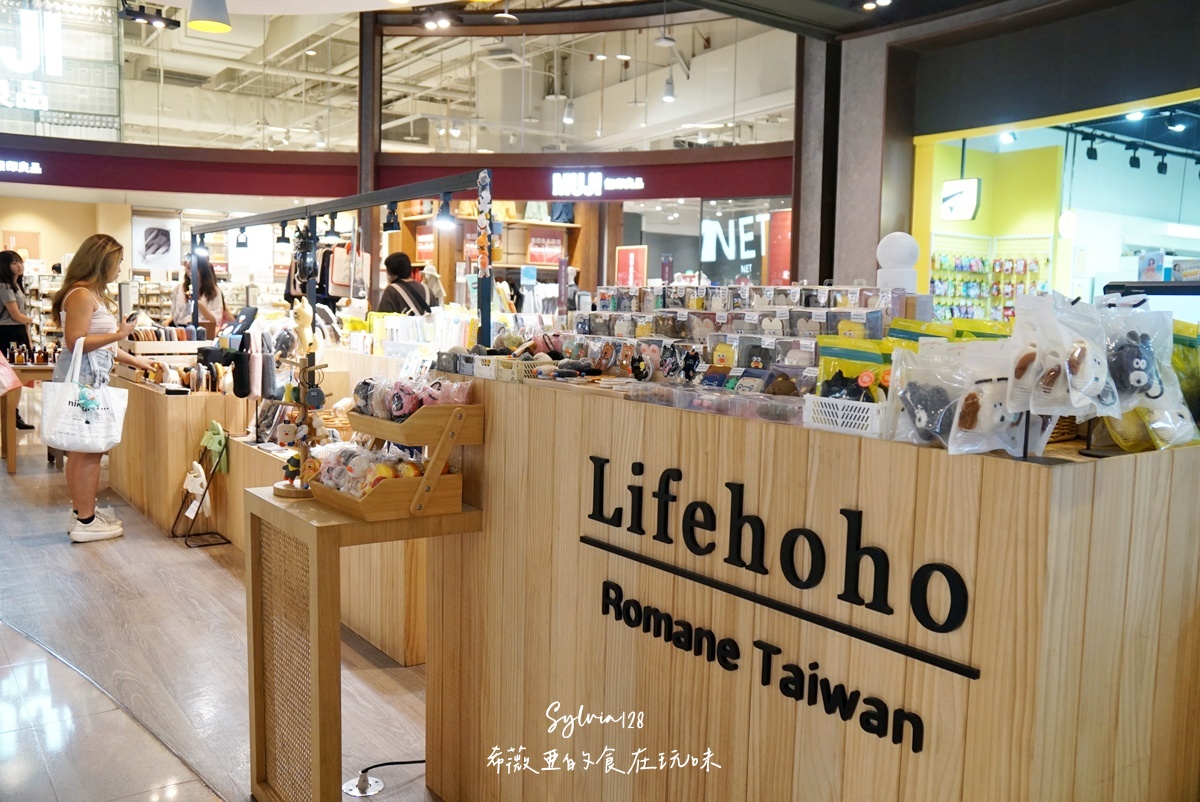 2025 大江購物中心全桃最美打卡mall，春夏裝置藝術、聚集超熱門網路品牌，聚餐、購物一次滿足！ 大江全年免費停車的悠遊遊逛街城、桃園青埔一日遊！ @希薇亞の食在玩味