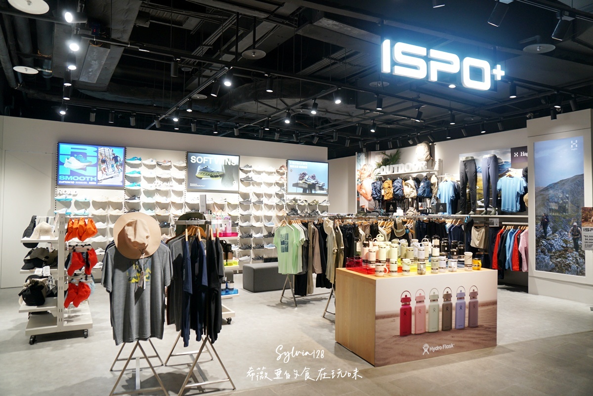 2025 大江購物中心全桃最美打卡mall，春夏裝置藝術、聚集超熱門網路品牌，聚餐、購物一次滿足！ 大江全年免費停車的悠遊遊逛街城、桃園青埔一日遊！ @希薇亞の食在玩味