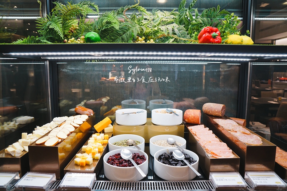 【市政府吃到飽】台北寒舍艾美酒店探索廚房吃到飽，再次被征服的味蕾！ @希薇亞の食在玩味