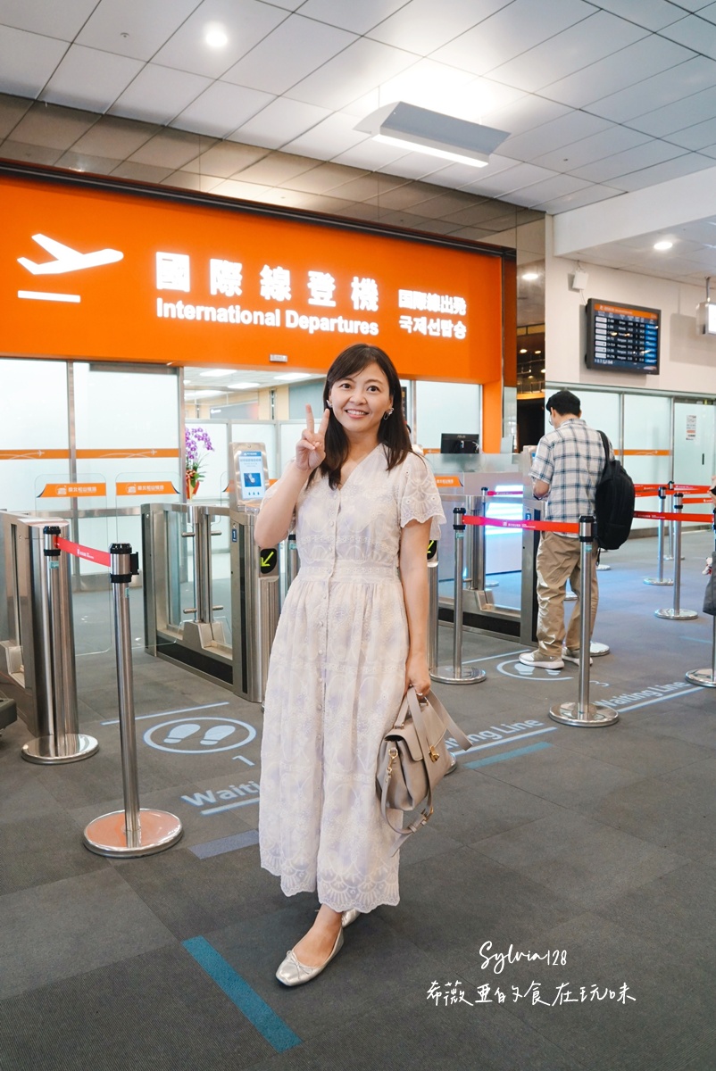 台北松山機場環亞機場貴賓室 Plaza Premium Lounge 讓出發前的時光，也值得被細細對待 @希薇亞の食在玩味