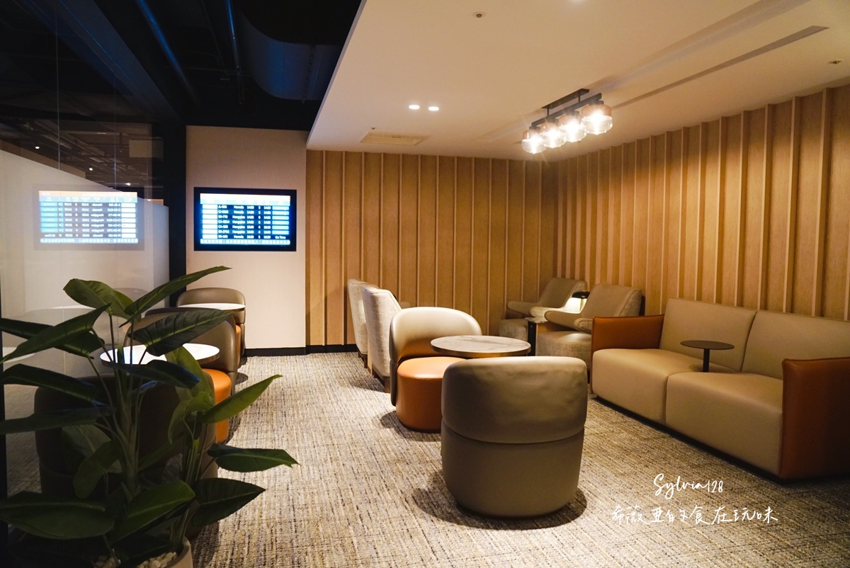 台北松山機場環亞機場貴賓室 Plaza Premium Lounge 讓出發前的時光，也值得被細細對待 @希薇亞の食在玩味