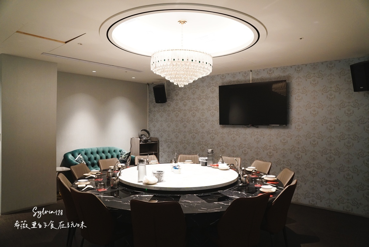 【中山雞湯】星曜雞湯的魅力，喝一口就上癮！台北必喝雞湯推薦！ @希薇亞の食在玩味