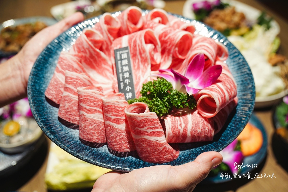 【中山雞湯】星曜雞湯的魅力，喝一口就上癮！台北必喝雞湯推薦！ @希薇亞の食在玩味