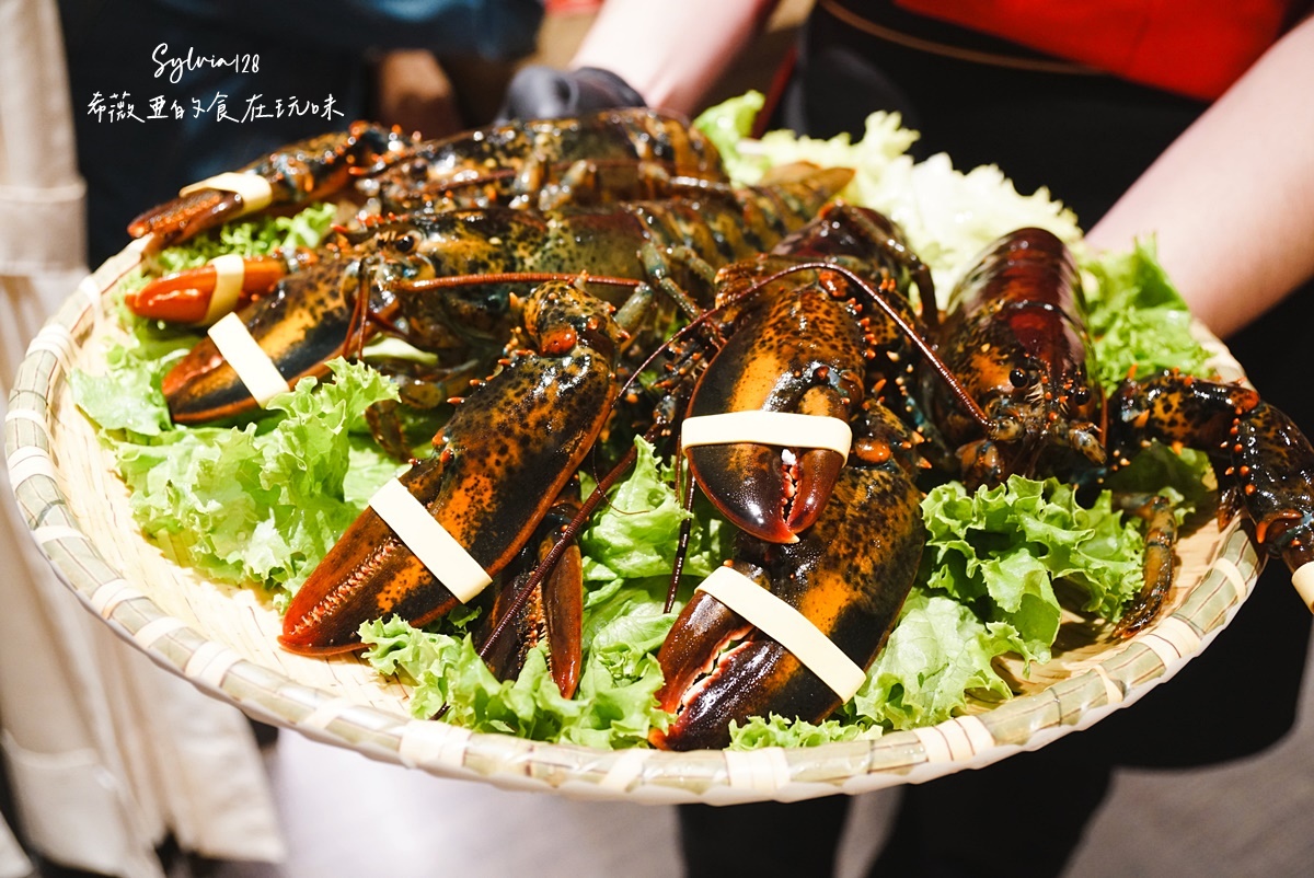 【台北101雞湯火鍋】君曜雞湯的溫潤饗宴。台北必喝雞湯鍋物 @希薇亞の食在玩味 【台北101雞湯火鍋】君曜雞湯的溫潤饗宴。台北必喝雞湯鍋物 @希薇亞の食在玩味