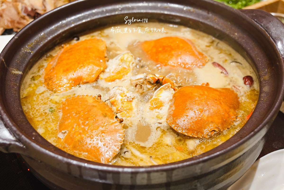 【台北101雞湯火鍋】君曜雞湯的溫潤饗宴。台北必喝雞湯鍋物 @希薇亞の食在玩味 【台北101雞湯火鍋】君曜雞湯的溫潤饗宴。台北必喝雞湯鍋物 @希薇亞の食在玩味