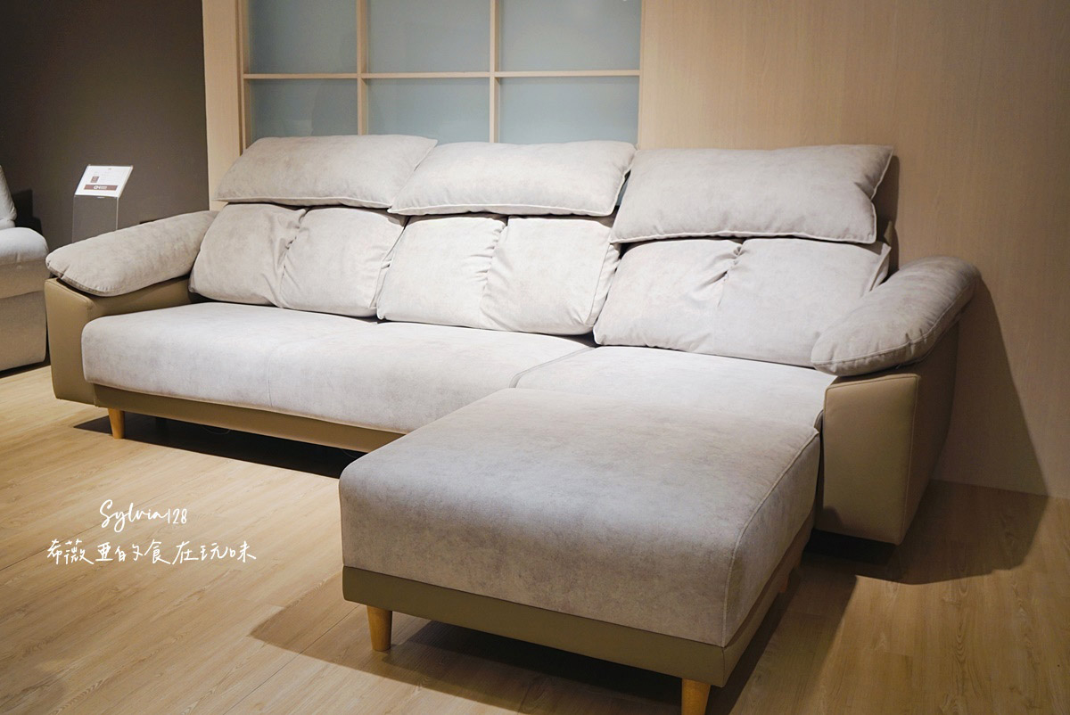 桃園龜山沙發推薦｜所丘家居桃園龜山門市。台灣手工客製化沙發，打造客廳的靈魂 @希薇亞の食在玩味