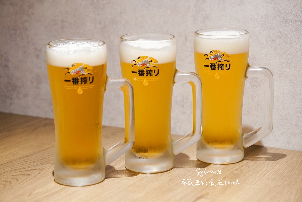 【中山雞湯】星曜雞湯的魅力，喝一口就上癮！台北必喝雞湯推薦！ @希薇亞の食在玩味