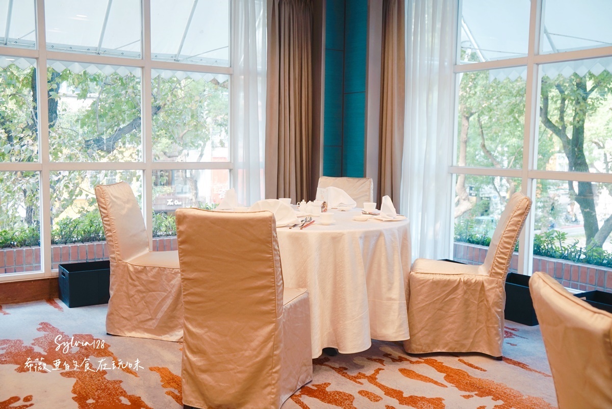 【台北中山粵菜餐廳】明宮粵菜廳台北老爺酒店烤鴨三吃，吃一頓值得記得的烤鴨與港點。中山站必吃烤鴨港點！ @希薇亞の食在玩味