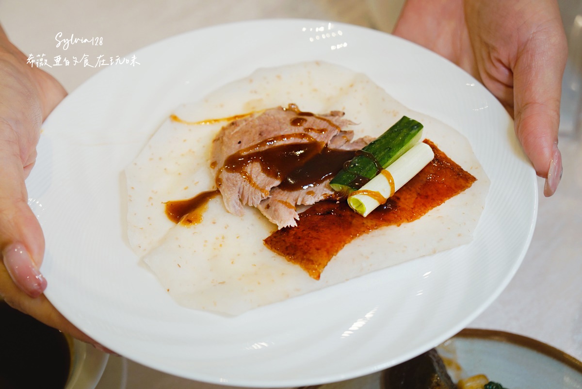 【台北中山粵菜餐廳】明宮粵菜廳台北老爺酒店烤鴨三吃，吃一頓值得記得的烤鴨與港點。中山站必吃烤鴨港點！ @希薇亞の食在玩味