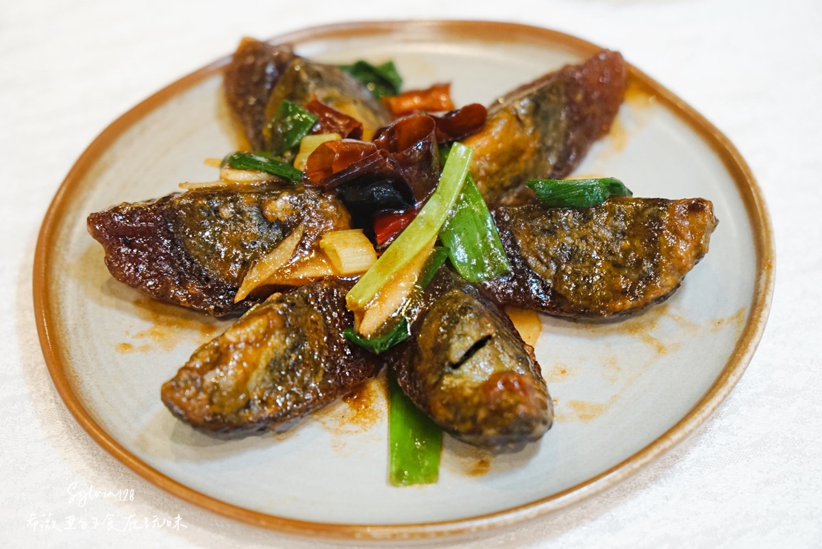 【台北中山粵菜餐廳】明宮粵菜廳台北老爺酒店烤鴨三吃，吃一頓值得記得的烤鴨與港點。中山站必吃烤鴨港點！ @希薇亞の食在玩味