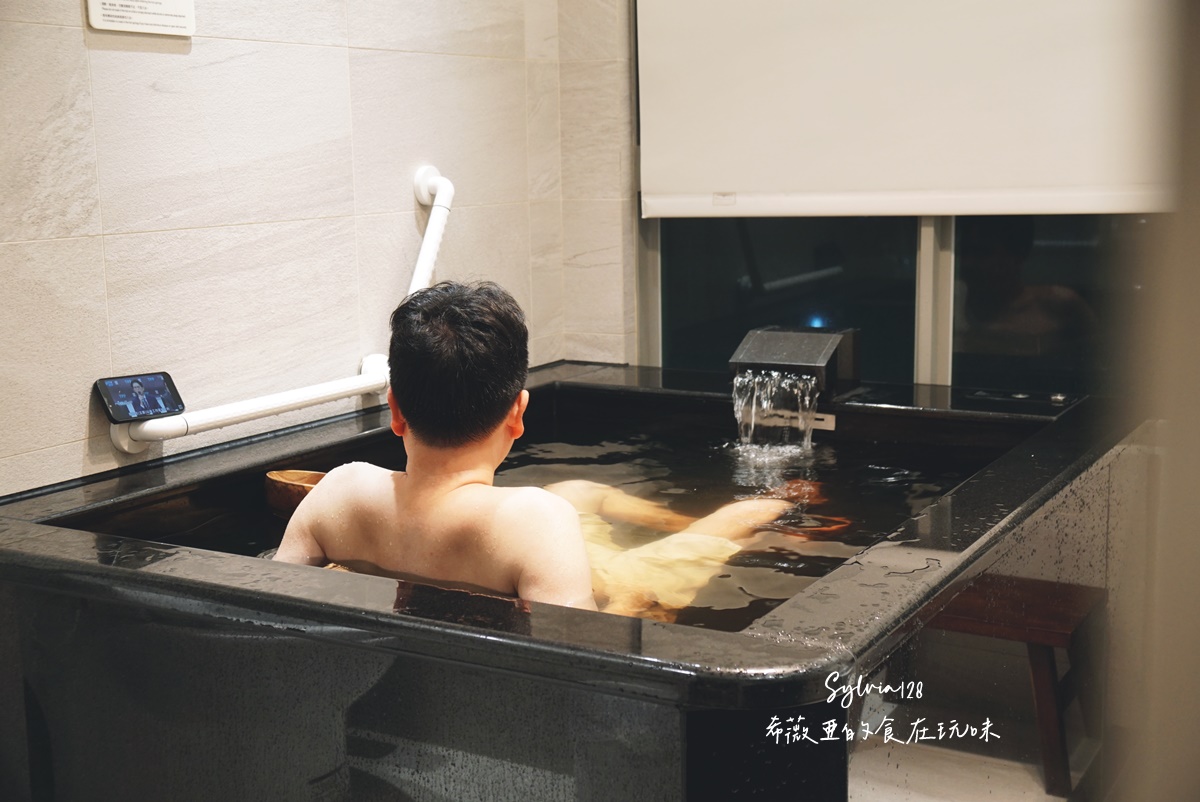 【淡水港點吃到飽】淡水蘊泉庄日蘊堂港點吃到飽，與家人來一場港點好時光！淡水紅樹林美食推薦！ @希薇亞の食在玩味