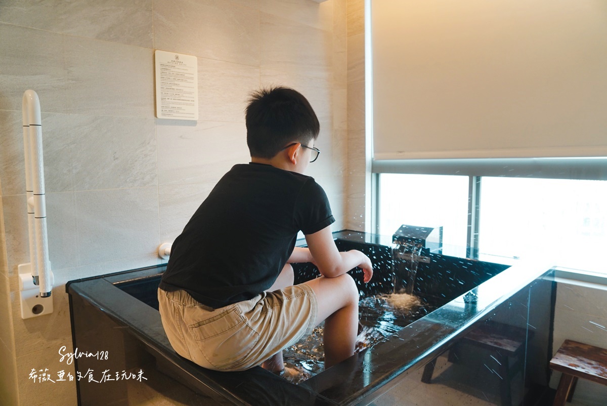 【淡水溫泉住宿】蘊泉庄公寓式溫泉飯店一泊二食，城市邊緣的溫柔度假。台北住宿親子溫泉飯店推薦 @希薇亞の食在玩味