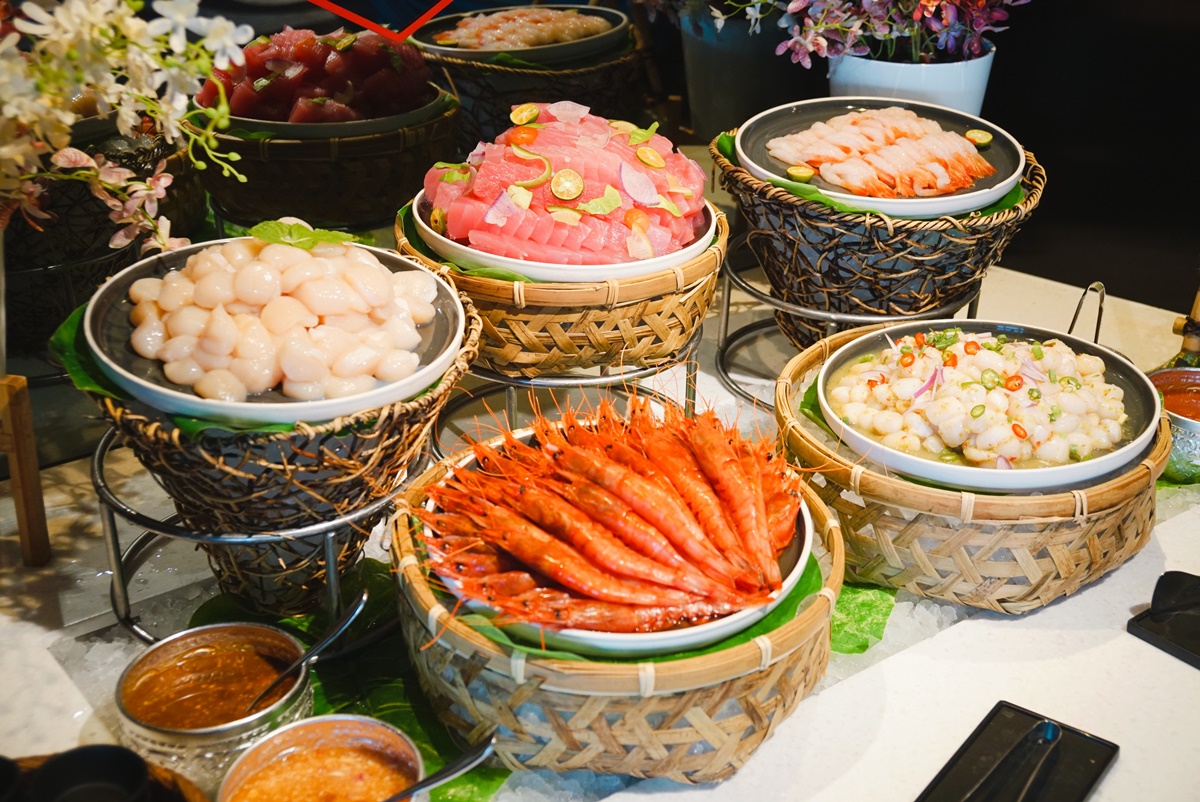【大直吃到飽】泰市場大直英迪格 Spice Market｜2026 最新價格、必吃菜色與訂位攻略。四人同行現折千元 @希薇亞の食在玩味