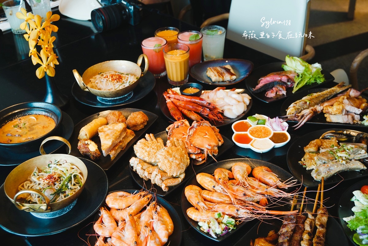 【大直吃到飽】泰市場大直英迪格 Spice Market｜2026 最新價格、必吃菜色與訂位攻略。四人同行現折千元 @希薇亞の食在玩味