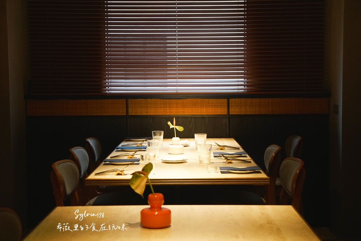 【信義安和牛排】AJ grill 牛排館，商業午餐990元起。台北牛排推薦米其林T+T團隊打造的美式熟成牛排饗宴 @希薇亞の食在玩味