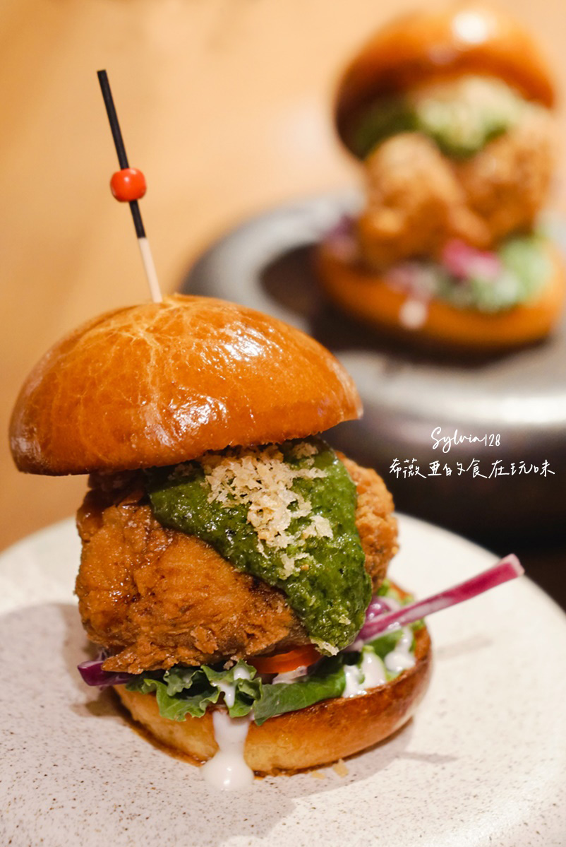 【信義安和牛排】AJ grill 牛排館，商業午餐990元起。台北牛排推薦米其林T+T團隊打造的美式熟成牛排饗宴 @希薇亞の食在玩味