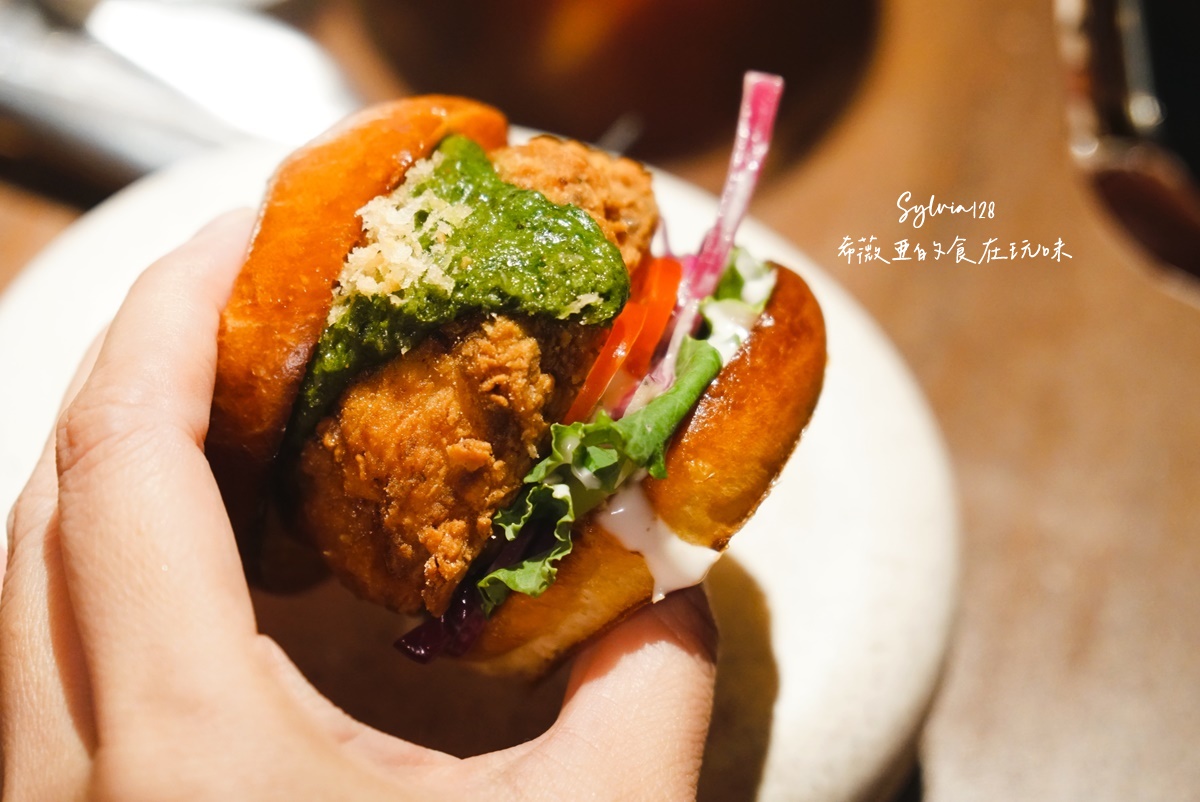 【信義安和牛排】AJ grill 牛排館，商業午餐990元起。台北牛排推薦米其林T+T團隊打造的美式熟成牛排饗宴 @希薇亞の食在玩味