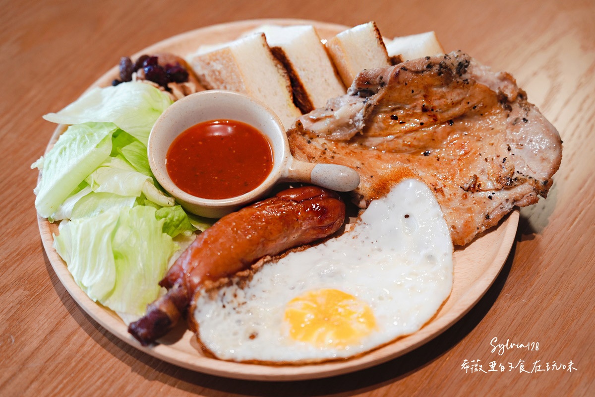士林咖啡廳推薦|芙塔咖啡 FRUTTA CAFE 早午餐不限時、有插座,姐妹聚會聊天很舒服 @希薇亞の食在玩味