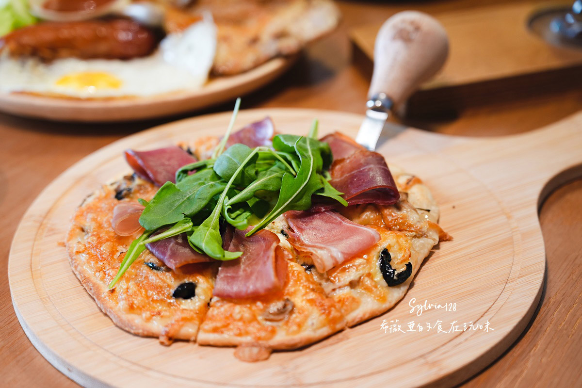 士林咖啡廳推薦|芙塔咖啡 FRUTTA CAFE 早午餐不限時、有插座,姐妹聚會聊天很舒服 @希薇亞の食在玩味