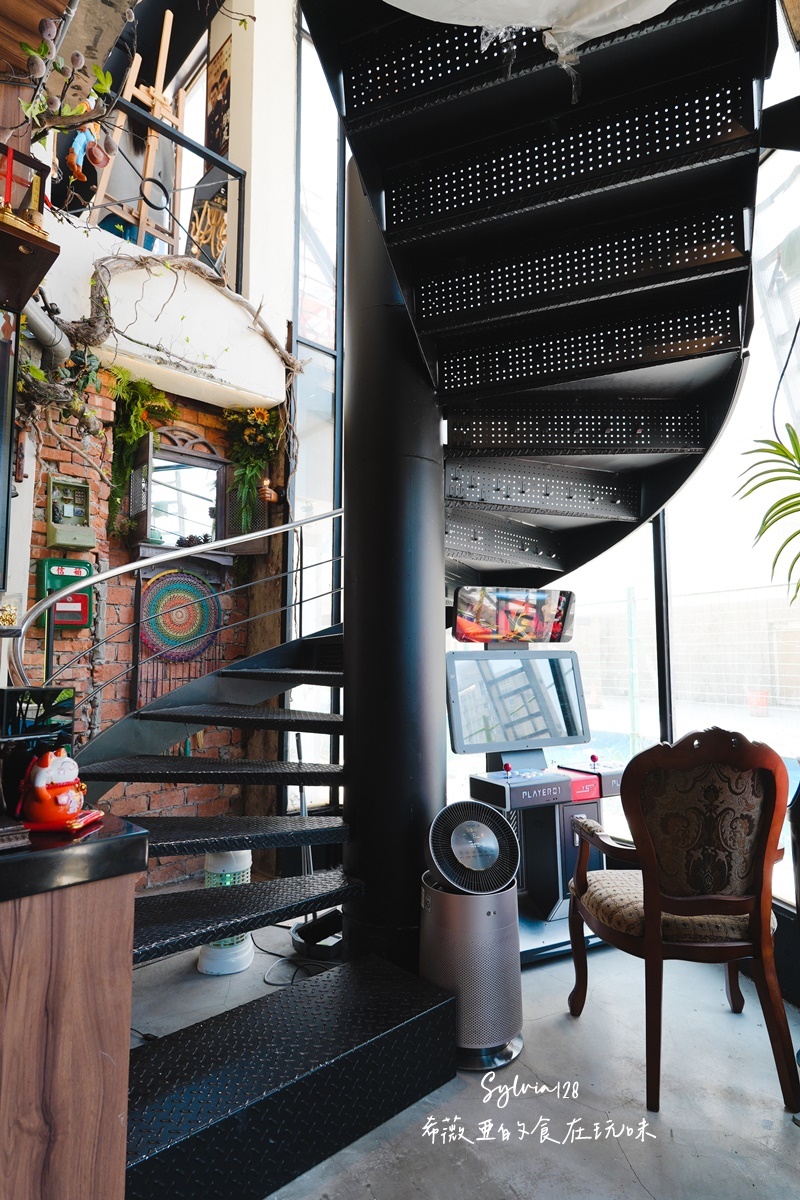 士林咖啡廳推薦|芙塔咖啡 FRUTTA CAFE 早午餐不限時、有插座,姐妹聚會聊天很舒服 @希薇亞の食在玩味