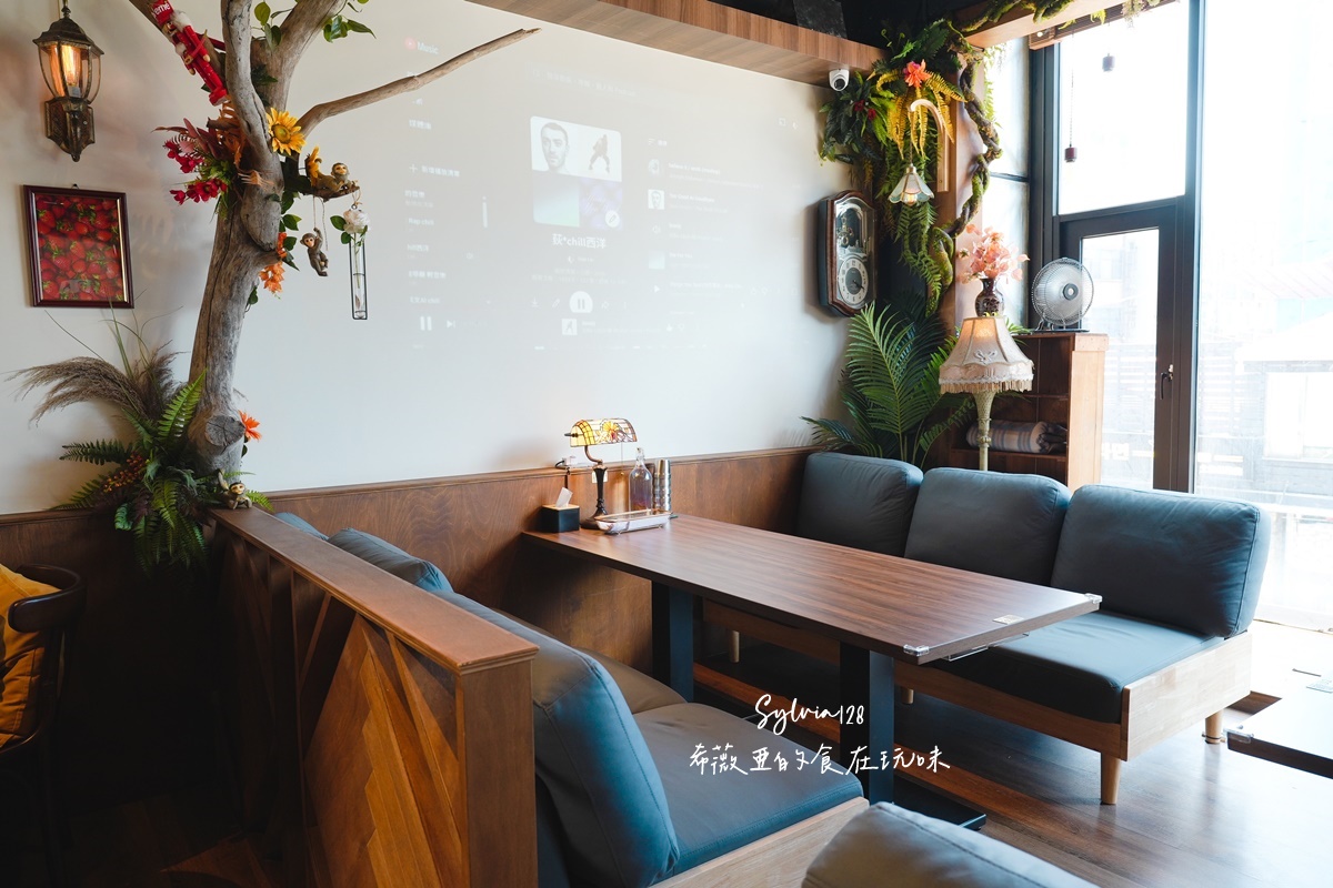 士林咖啡廳推薦|芙塔咖啡 FRUTTA CAFE 早午餐不限時、有插座,姐妹聚會聊天很舒服 @希薇亞の食在玩味
