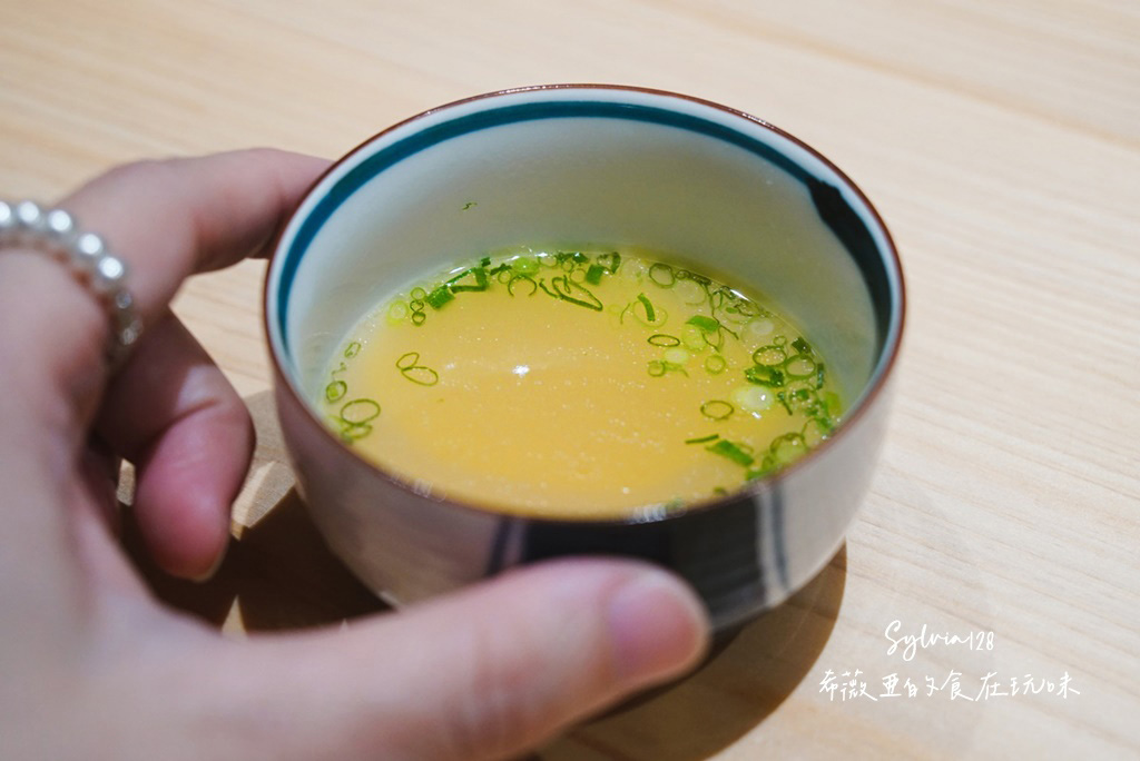 中山無菜單日本料理｜鮨冶吉 20 品日式板前壽司。台北 Omakase 推薦 @希薇亞の食在玩味