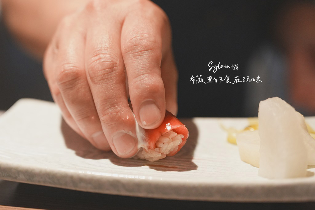 六張犁日本料理｜酩MIXology 現代創意無菜單日料 Omakase，13品壽司套餐 @希薇亞の食在玩味