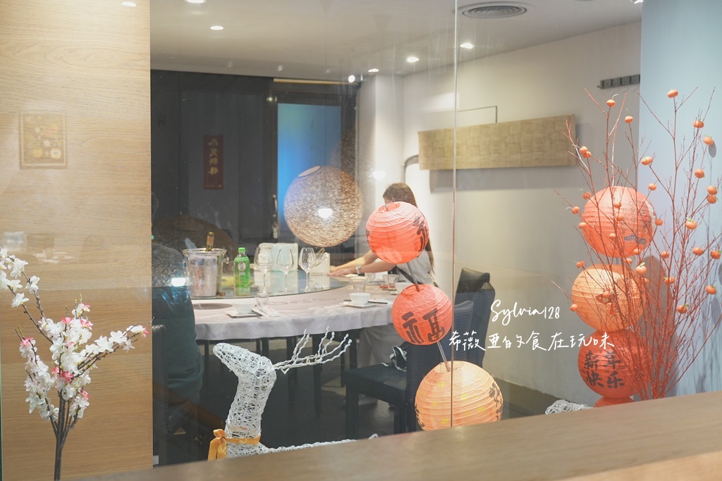 信義安和中式料理｜龍洞海鮮餐廳，台北包廂聚餐推薦，家庭聚餐、尾牙春酒都適合，無菜單桌菜12000元起 @希薇亞の食在玩味