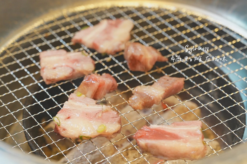 宜蘭礁溪燒肉｜豚兵衛燒肉Yaki，單點70元起！和牛套餐、個人燒肉一次滿足 @希薇亞の食在玩味