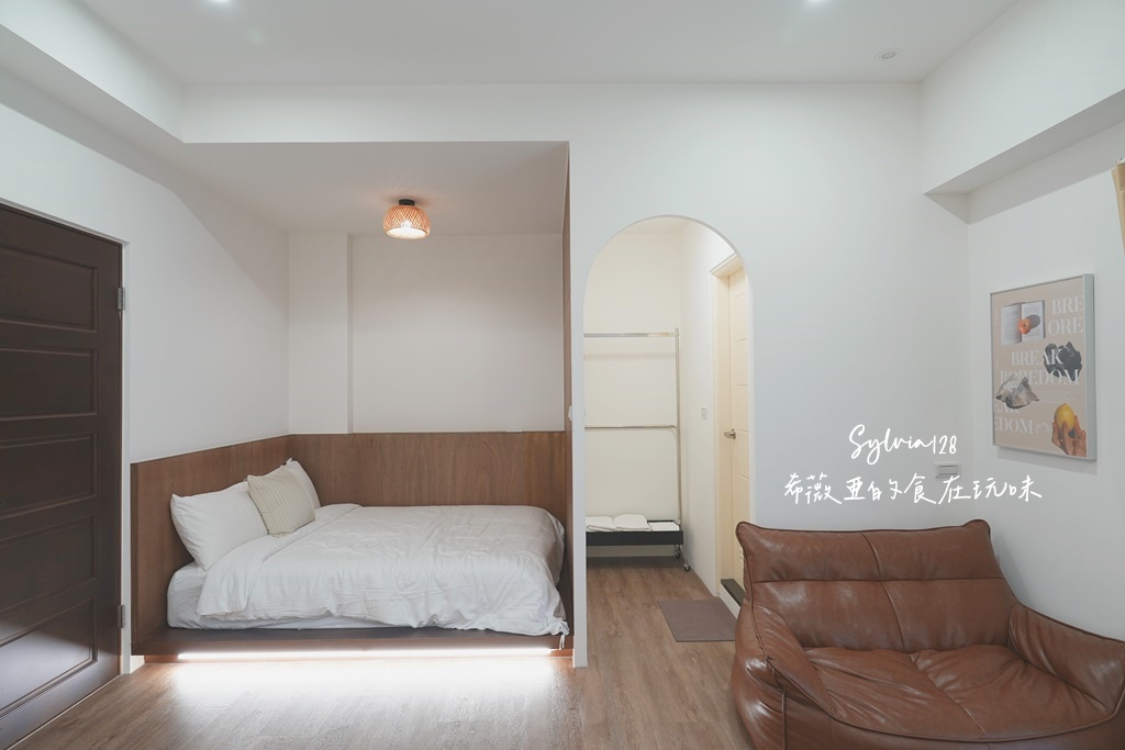礁溪包棟民宿推薦｜那裡隔壁 B&B 開箱：親子遊戲、KTV、燒肉與早餐一次看 @希薇亞の食在玩味