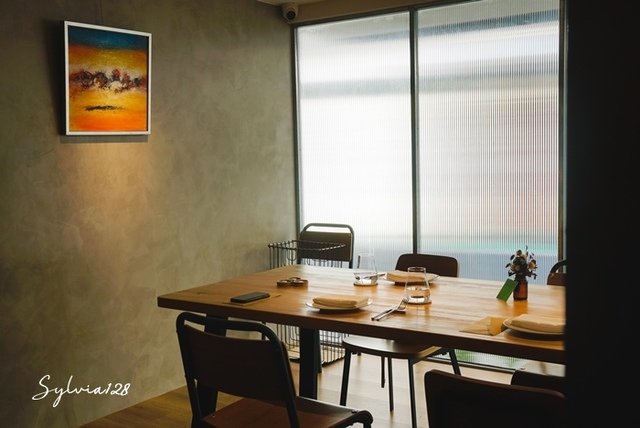 【台北大安區】空盤 Komboi 法式料理餐廳，來一場迷人沒有距離感的法國菜！2022米其林入選餐廳 @希薇亞の食在玩味